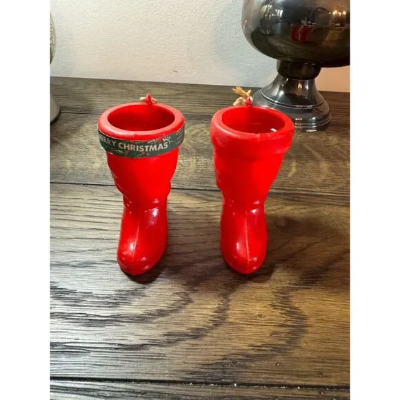 2 small red vintage plastic Santa boots; vintage candy containers original label - Picture 2 of 6